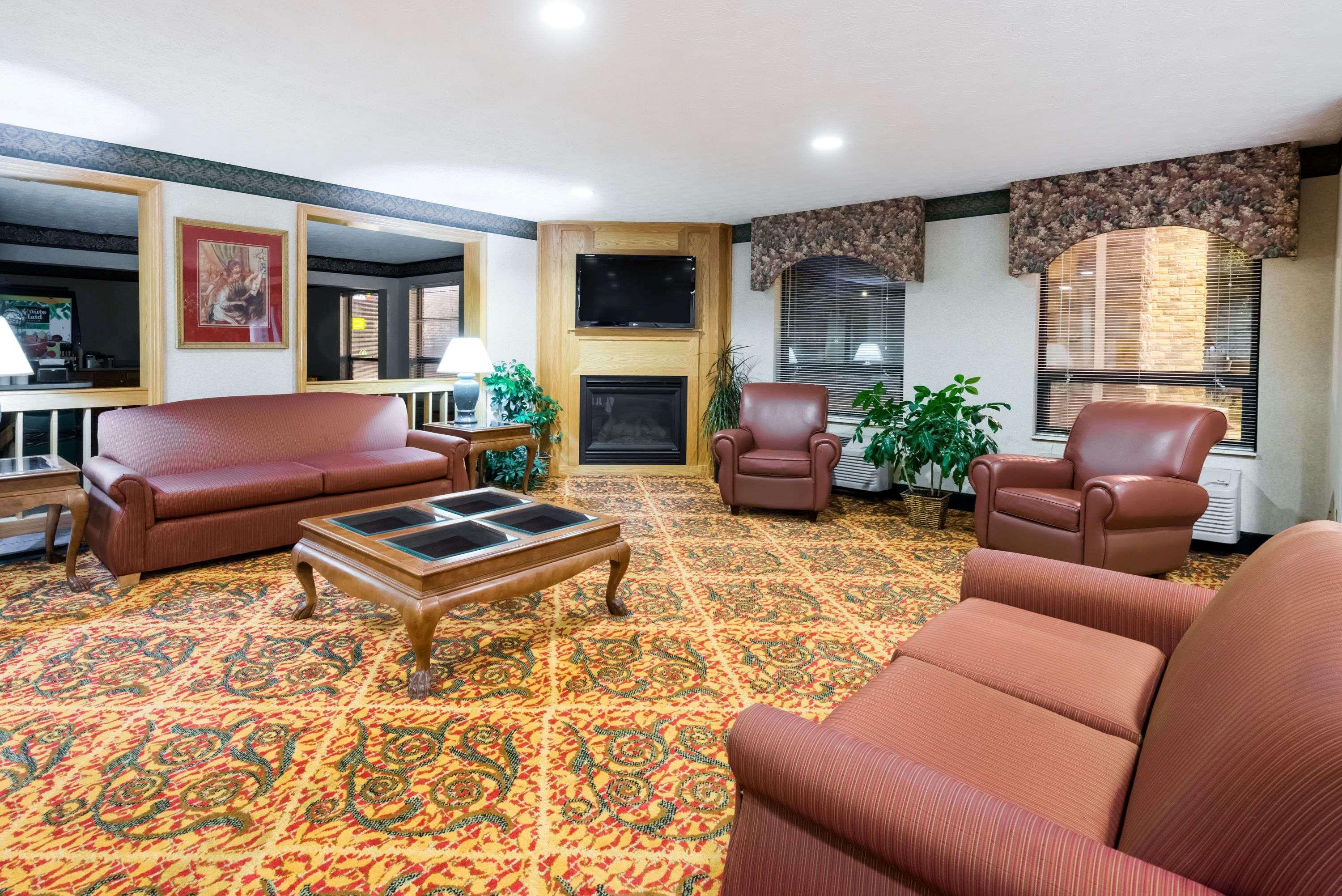 Ramada By Wyndham Strasburg Dover Extérieur photo
