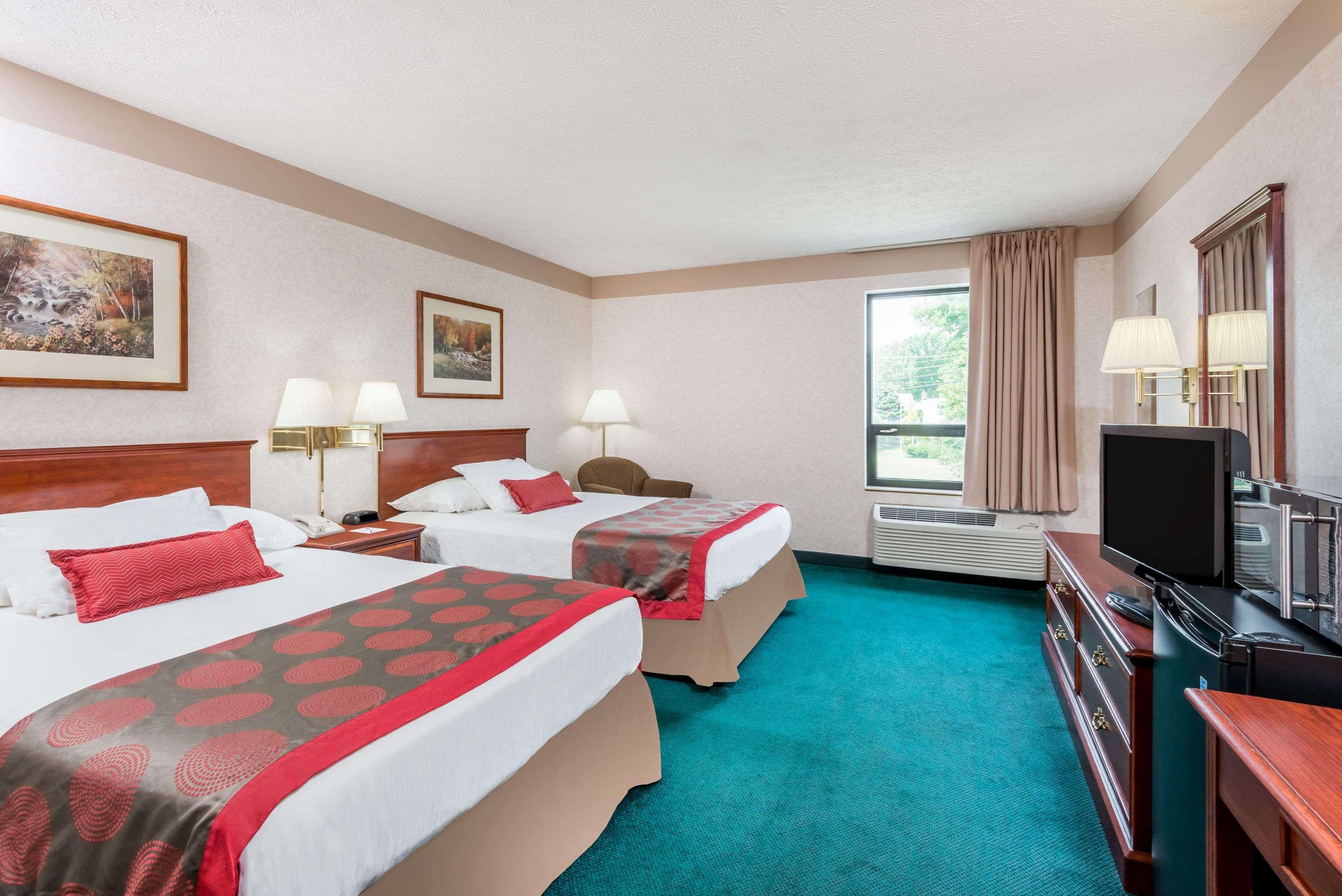 Ramada By Wyndham Strasburg Dover Extérieur photo