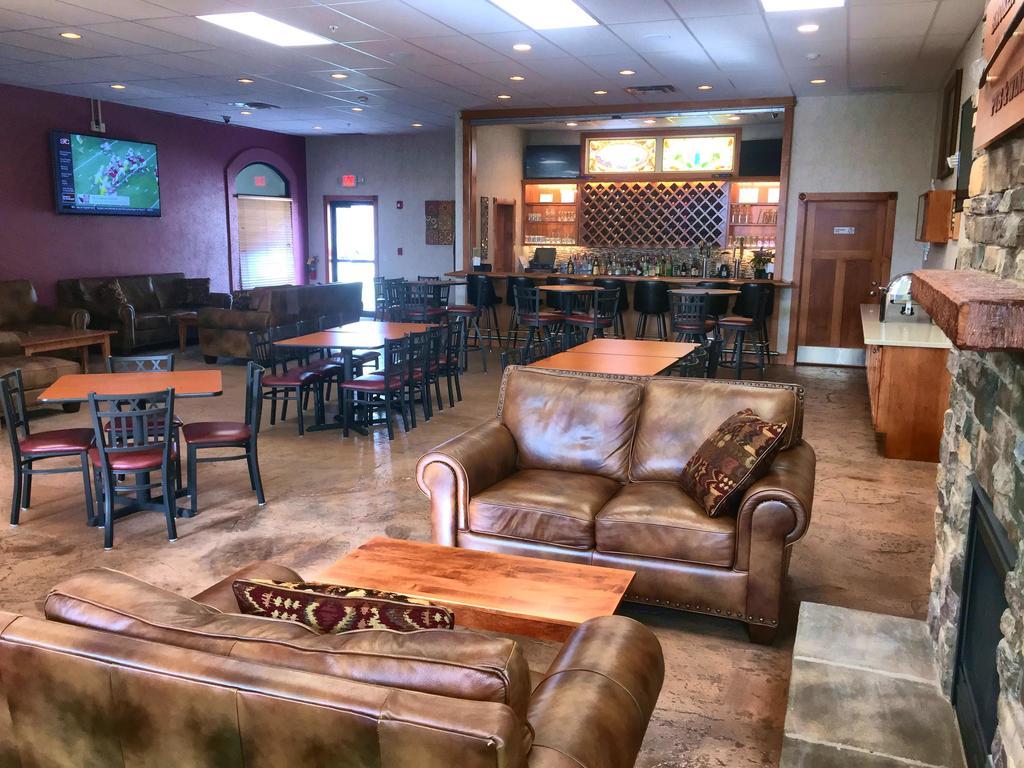 Ramada By Wyndham Strasburg Dover Extérieur photo